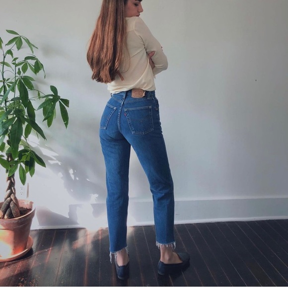 Vintage Levi’s 550 high waist “mom jeans” - dark wash, red tab 80s vintage ❤️💙 - Picture 2 of 14